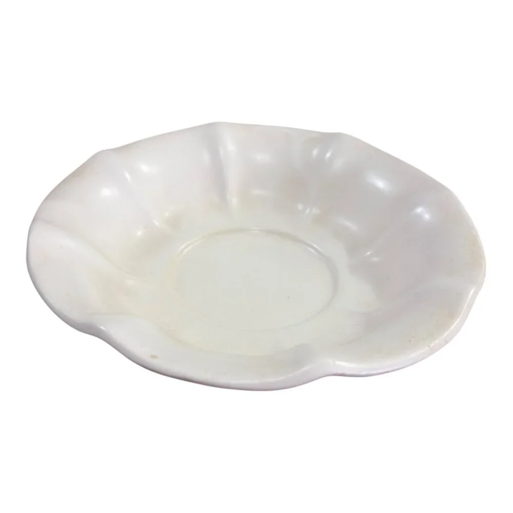 VTG McCoy USA White Lotus Petal Ceramic Footed Bowl Scalloped Ruffled Edge 7